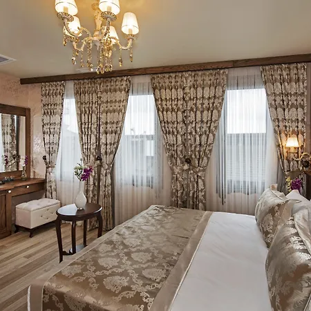 Perapolis Hotel