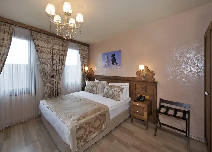 Hotel Perapolis 3*