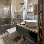 Perapolis Hotel