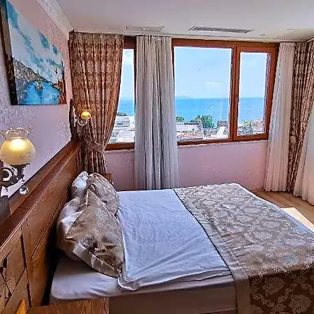 Perapolis Hotel 3*