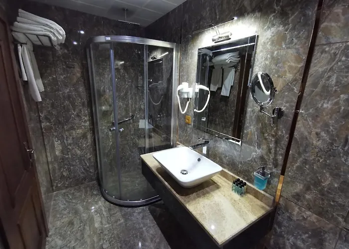 波斯波利斯酒店