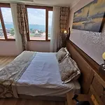Ξενοδοχείο Perapolis 3*