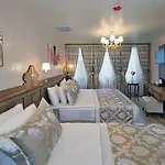 Ξενοδοχείο Perapolis 3*