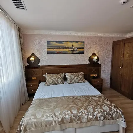Perapolis Hotell 3*